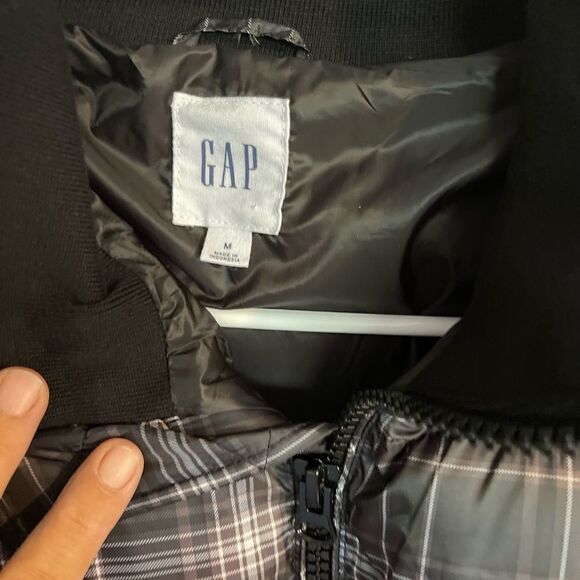 Gap Black and White Plaid Puffer Bomber Jacket.Size M - Picture 10 of 16
